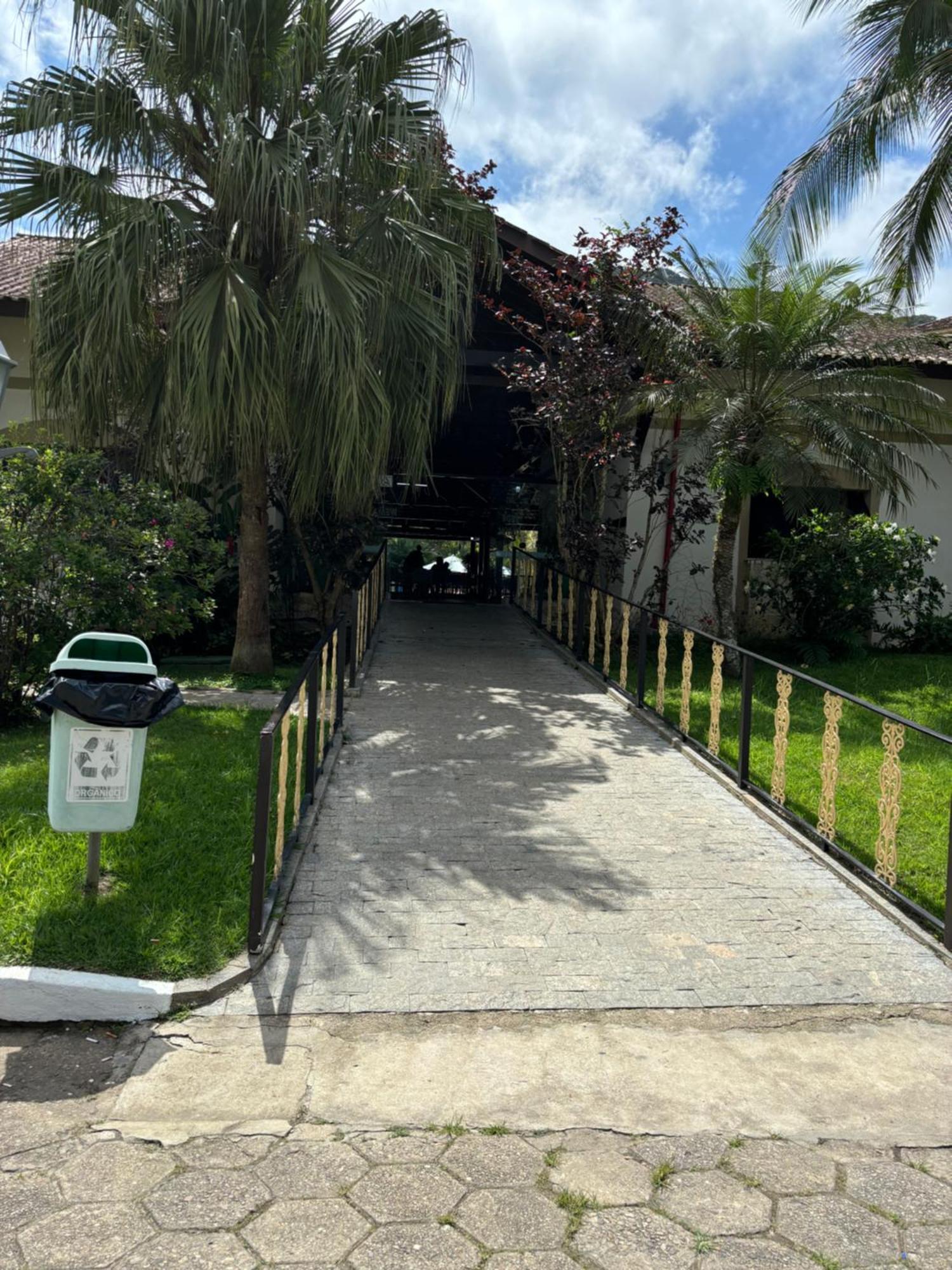Condominio Com Muita Diversao Toninhas 乌巴图巴 外观 照片